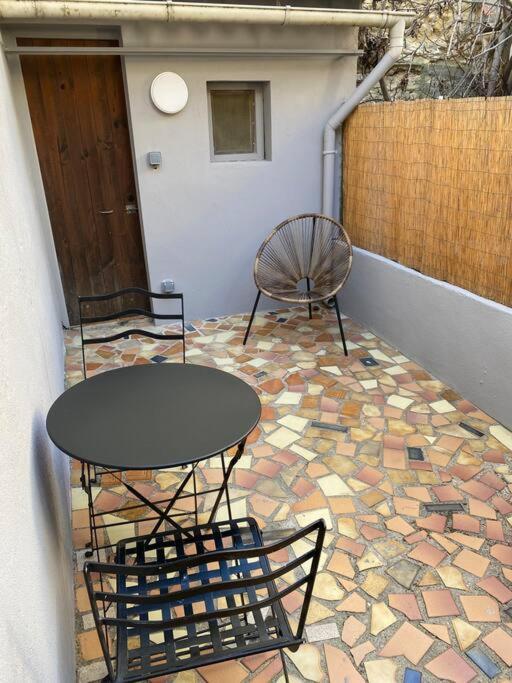 Superbe Appartement Climatise Avec Patio Монпелие Екстериор снимка