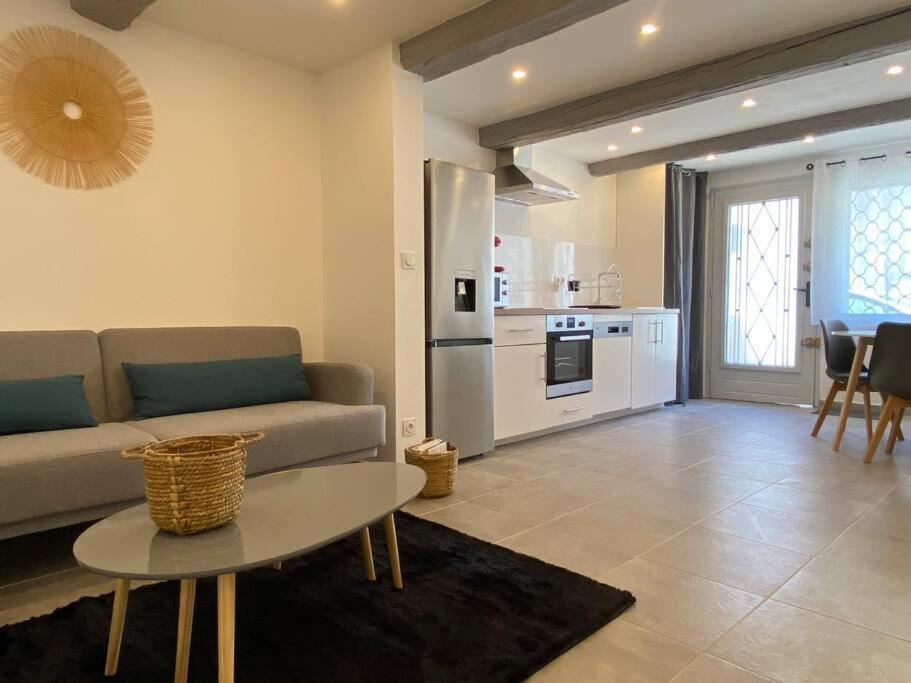 Superbe Appartement Climatise Avec Patio Монпелие Екстериор снимка